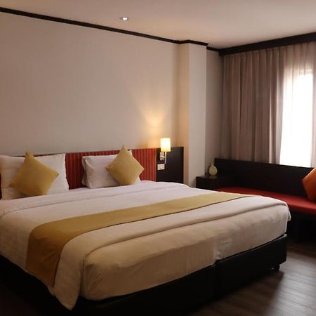 Bossotel Bangkok Esterno foto