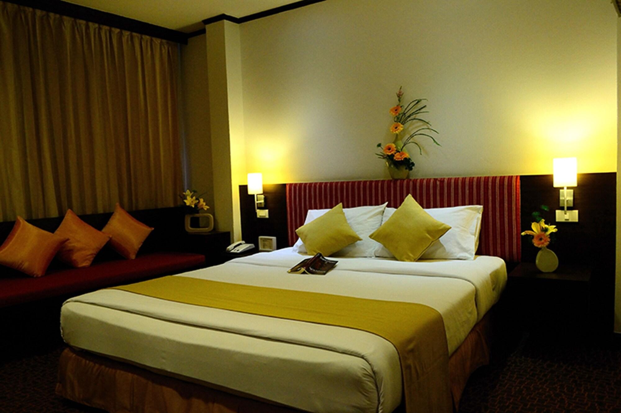 Bossotel Bangkok Esterno foto
