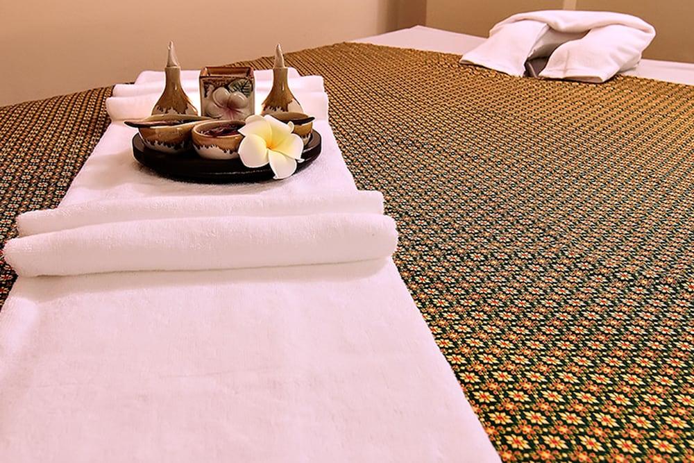 Bossotel Bangkok Esterno foto