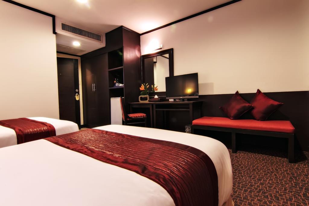 Bossotel Bangkok Esterno foto