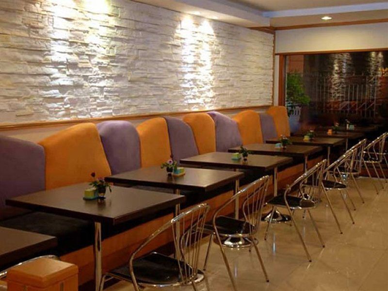 Bossotel Bangkok Esterno foto