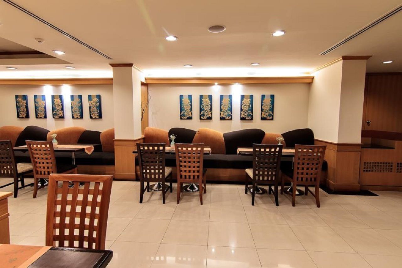 Bossotel Bangkok Esterno foto